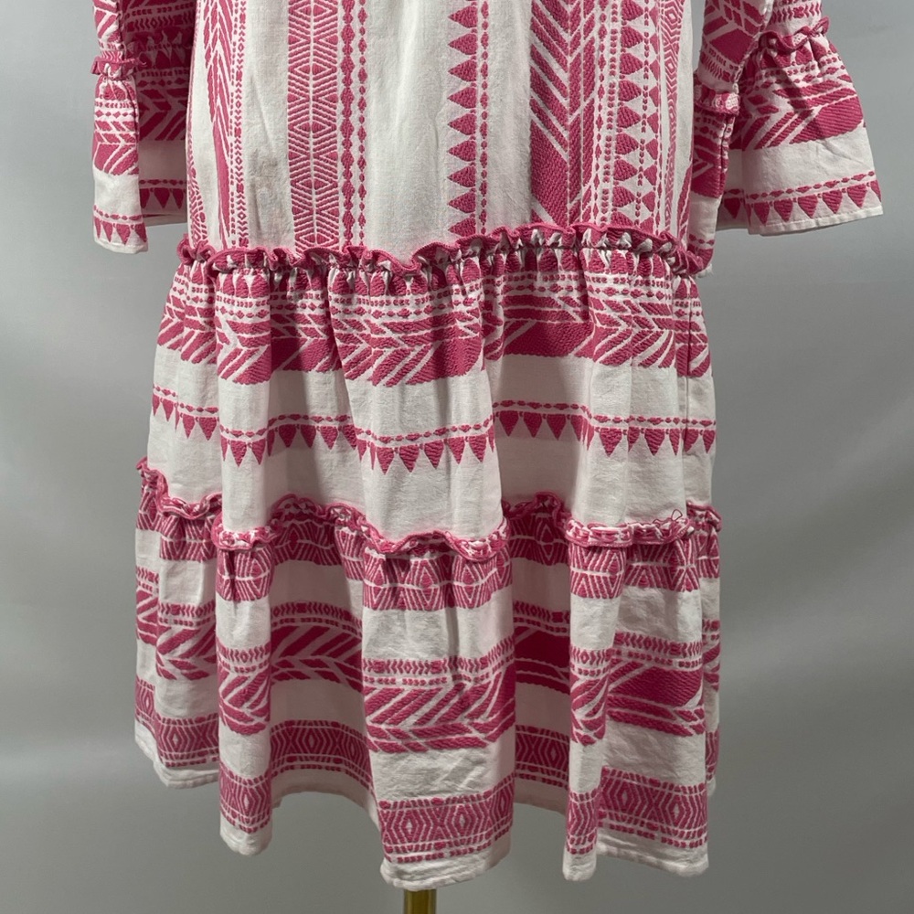 ✨ THML Pink and White Geometric Tiered Bell Sleeve Mini Dress Size S✨ - Picture 3 of 7